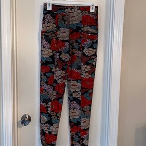 Floral stretchy pants with gold details